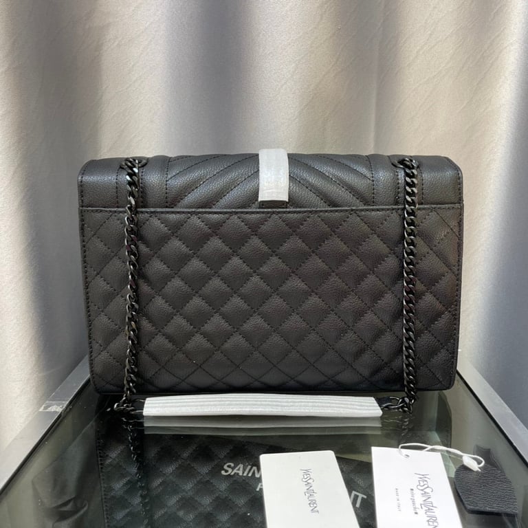 SAINT LAURENT ENVELOPE CHAIN BAG IN MIX MATELASSE GRAIN DE POUDRE EMBOSSED LEATHER BLACK 31CM