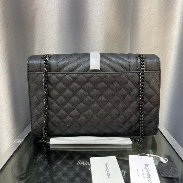 SAINT LAURENT ENVELOPE CHAIN BAG IN MIX MATELASSE GRAIN DE POUDRE EMBOSSED LEATHER BLACK 31CM