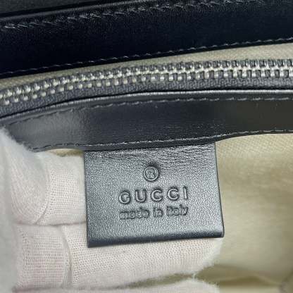 gg Embossed Messenger Bag Black gg Embossed For Men 8.1in/20.5cm gg 625782 1W3AN 1000465