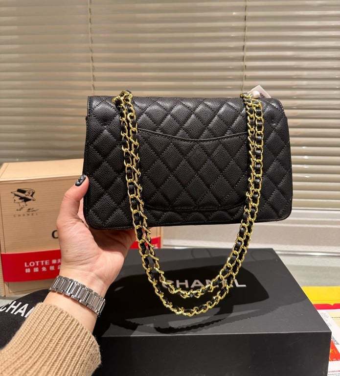 CHL MEDIUM CLASSIC FLAP BAG GOLD HARDWARE BLACK 26CM