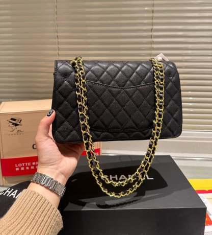 CHL MEDIUM CLASSIC FLAP BAG GOLD HARDWARE BLACK 26CM