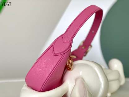 LUV MONOGRAM EMPREINTE PINK SHOULDER BAG 20CM M82391