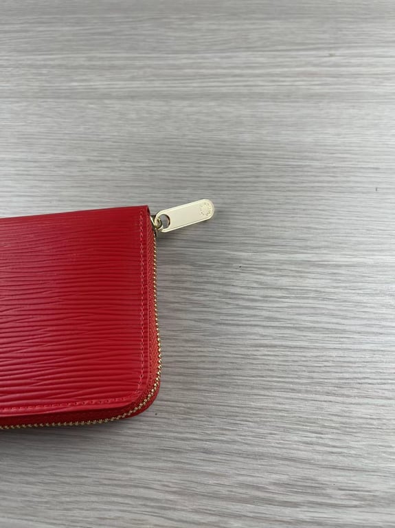 LOUIS VUITTON ZIPPY WALLET RED M60017