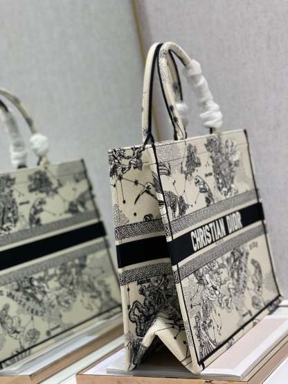 DI Large Book Tote Zodiac Embroidery, Black/Beige, For Women Women’s Handbags, 41cm CD