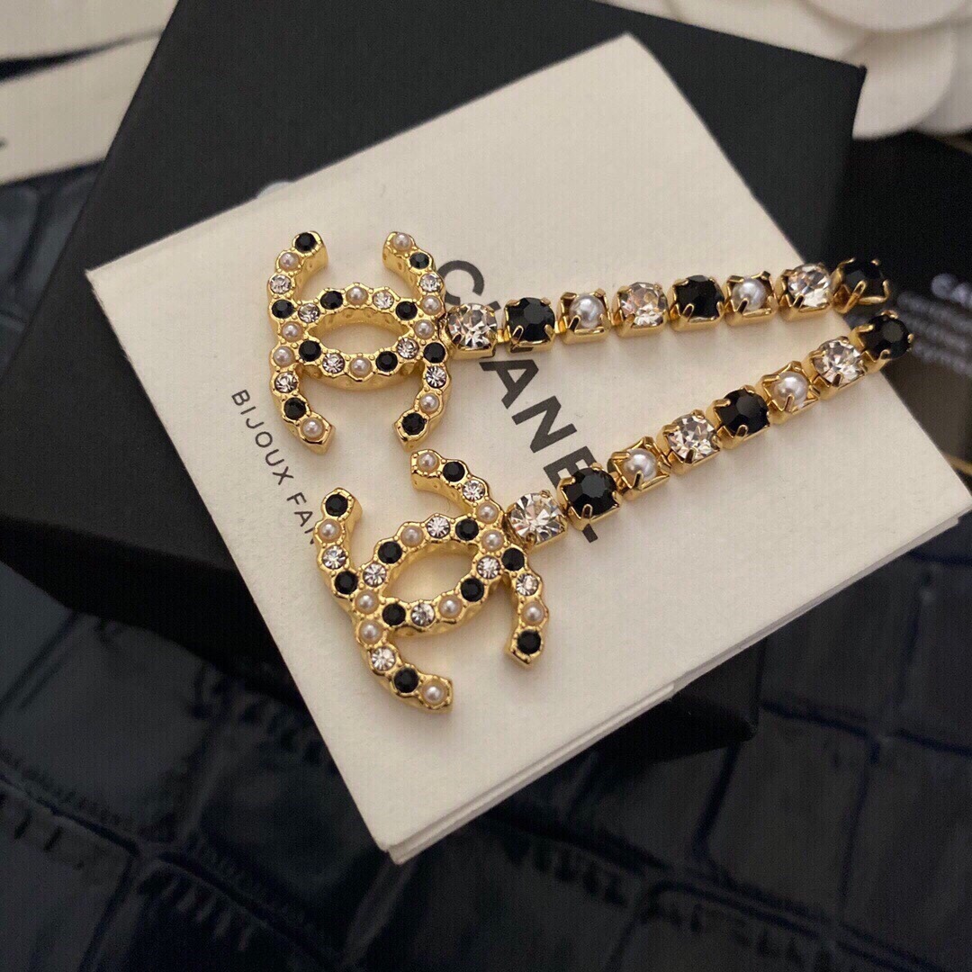 CC CC DROP EARRINGS