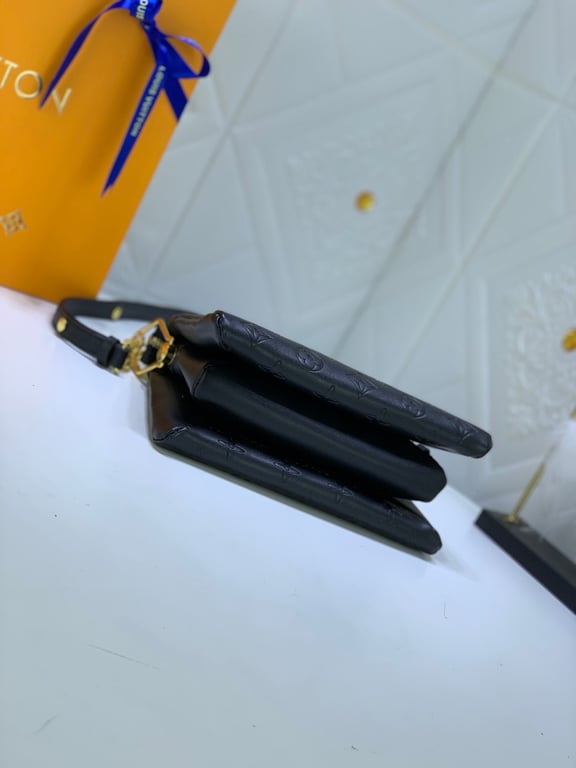 LUV COUSSIN BB BLACK 22CM