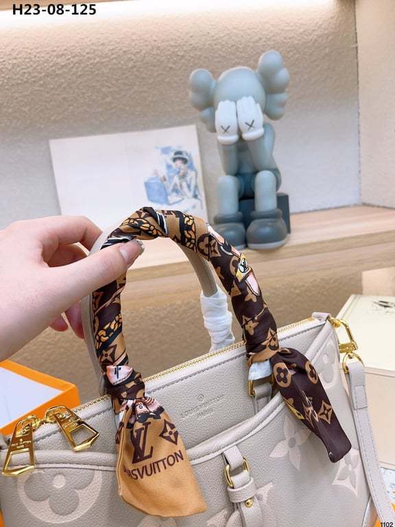 LUV TRIANON PM BAG GRAY 28CM