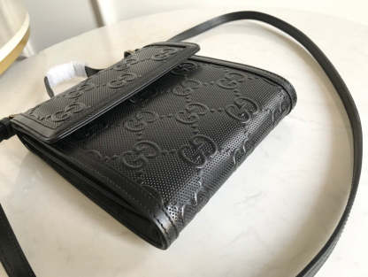 gg Embossed Messenger Bag Black gg Embossed For Men 8.1in/20.5cm gg 625782 1W3AN 1000465