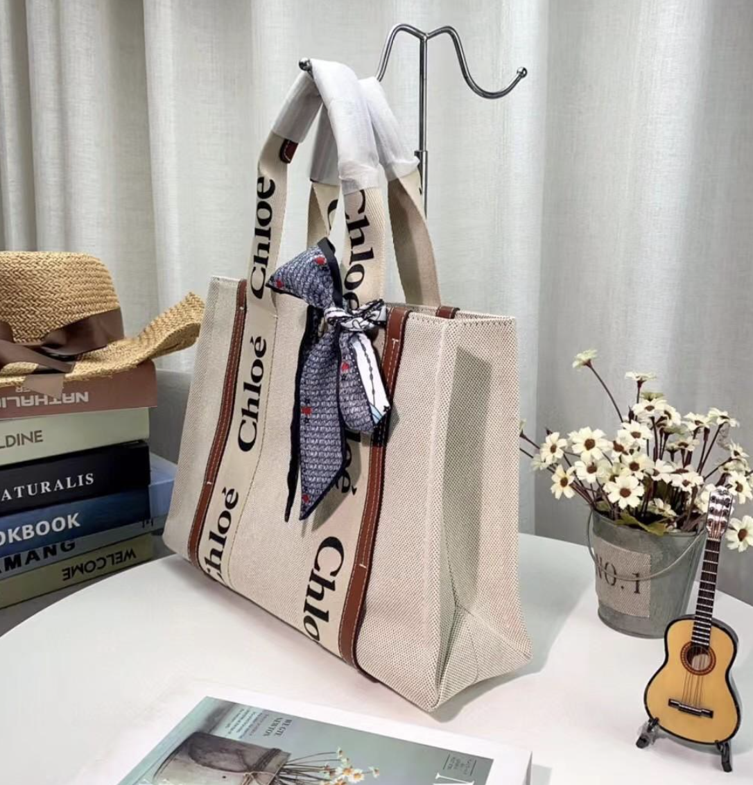 CHLOE MEDIUM WOODY TOTE BAG WHITE BROWN CHC22AS383I2690U