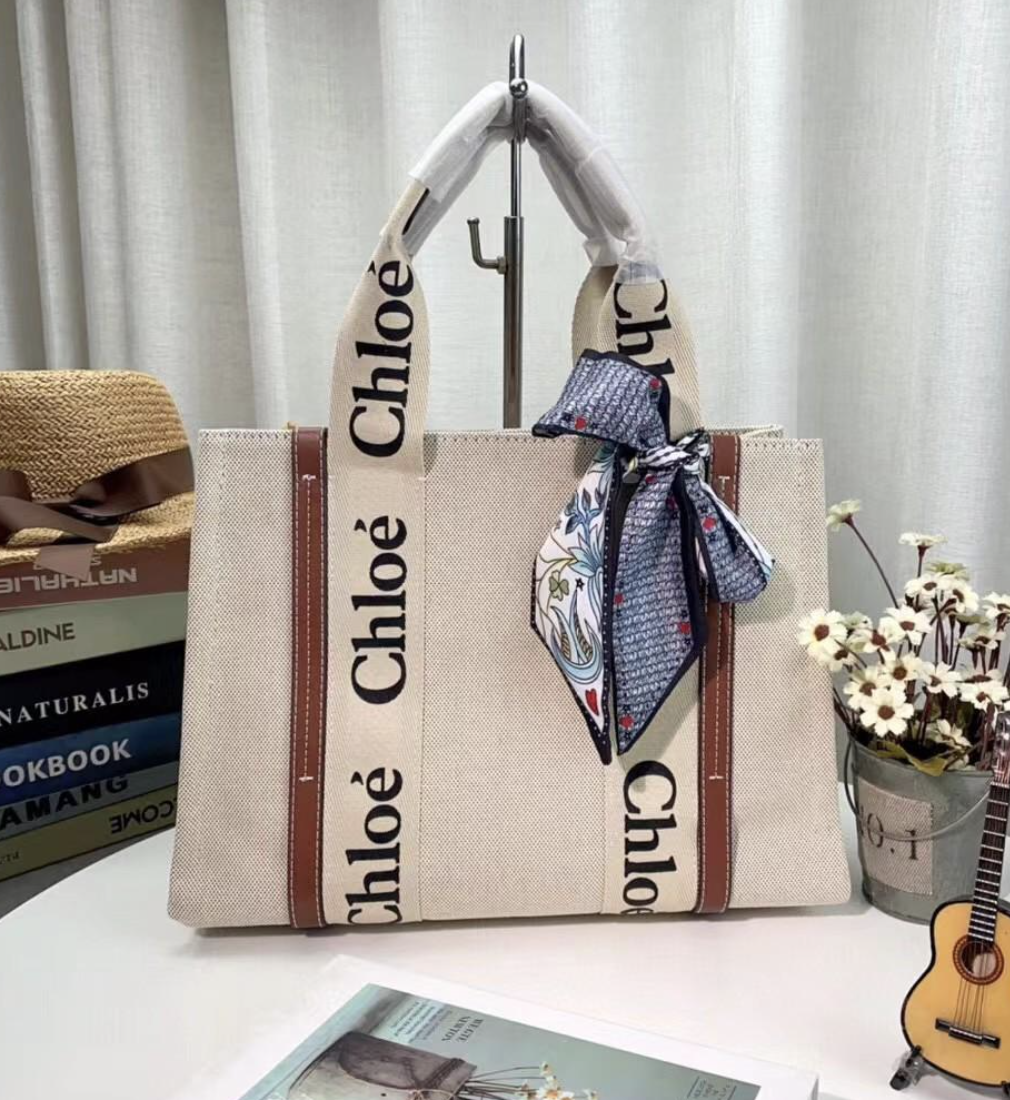 CHLOE MEDIUM WOODY TOTE BAG WHITE BROWN CHC22AS383I2690U