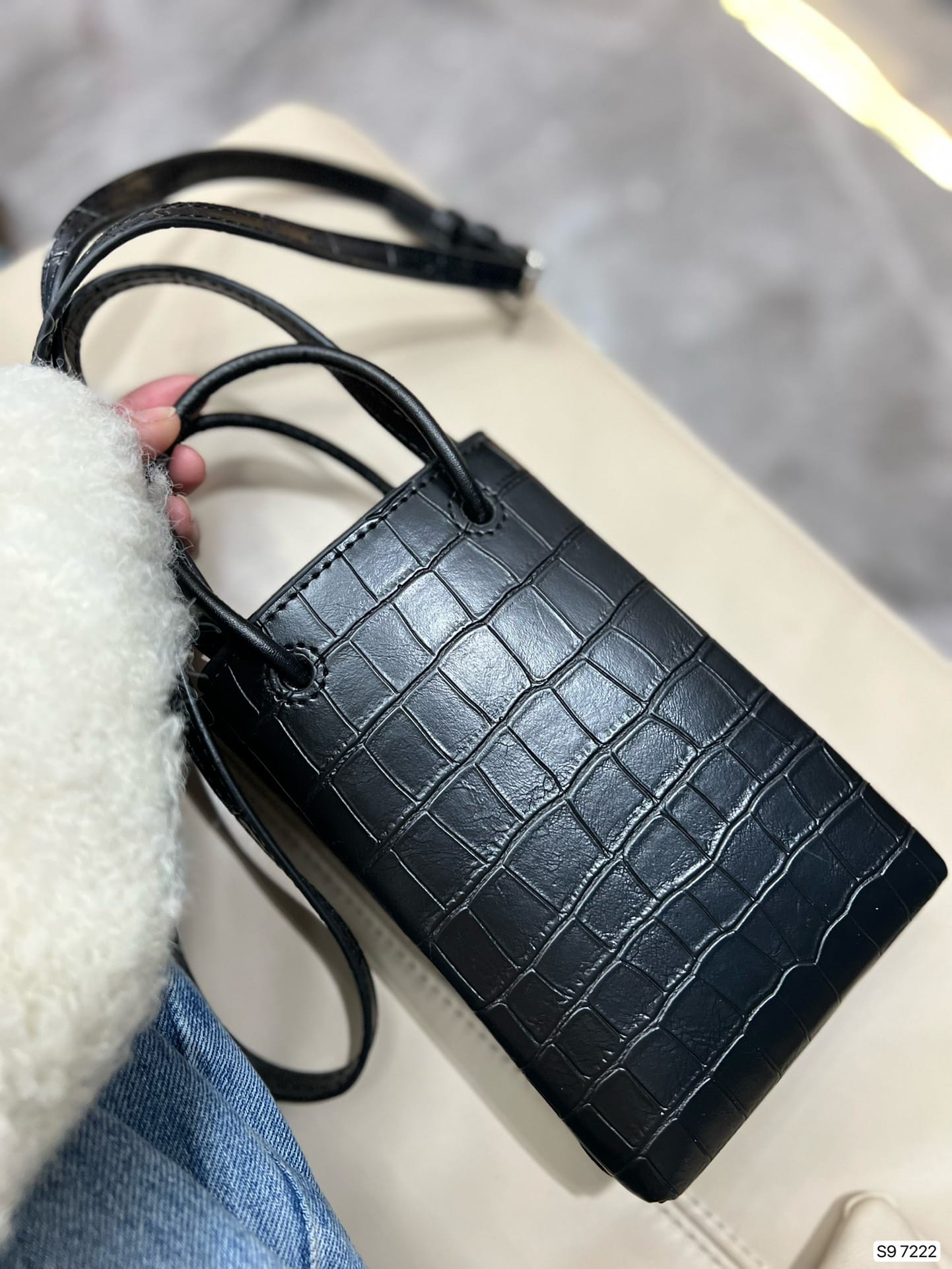 BALENCIAGA SHOPPING PHONE HOLDER CROCODILE EMBOSSED IN BLACK 18CM 5938261U61N1090