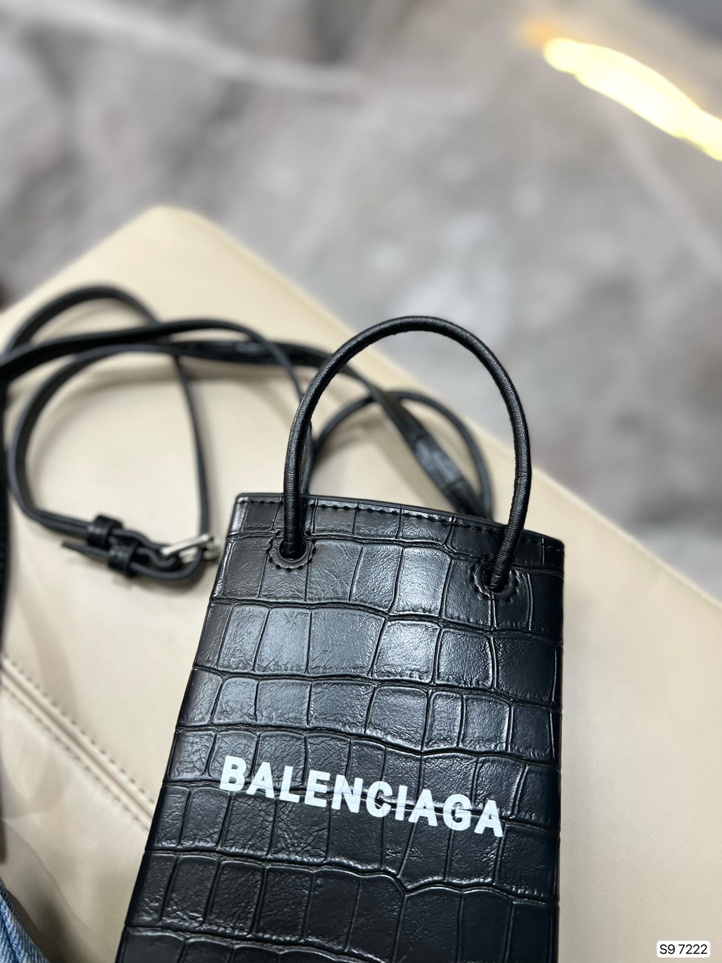 BALENCIAGA SHOPPING PHONE HOLDER CROCODILE EMBOSSED IN BLACK 18CM 5938261U61N1090