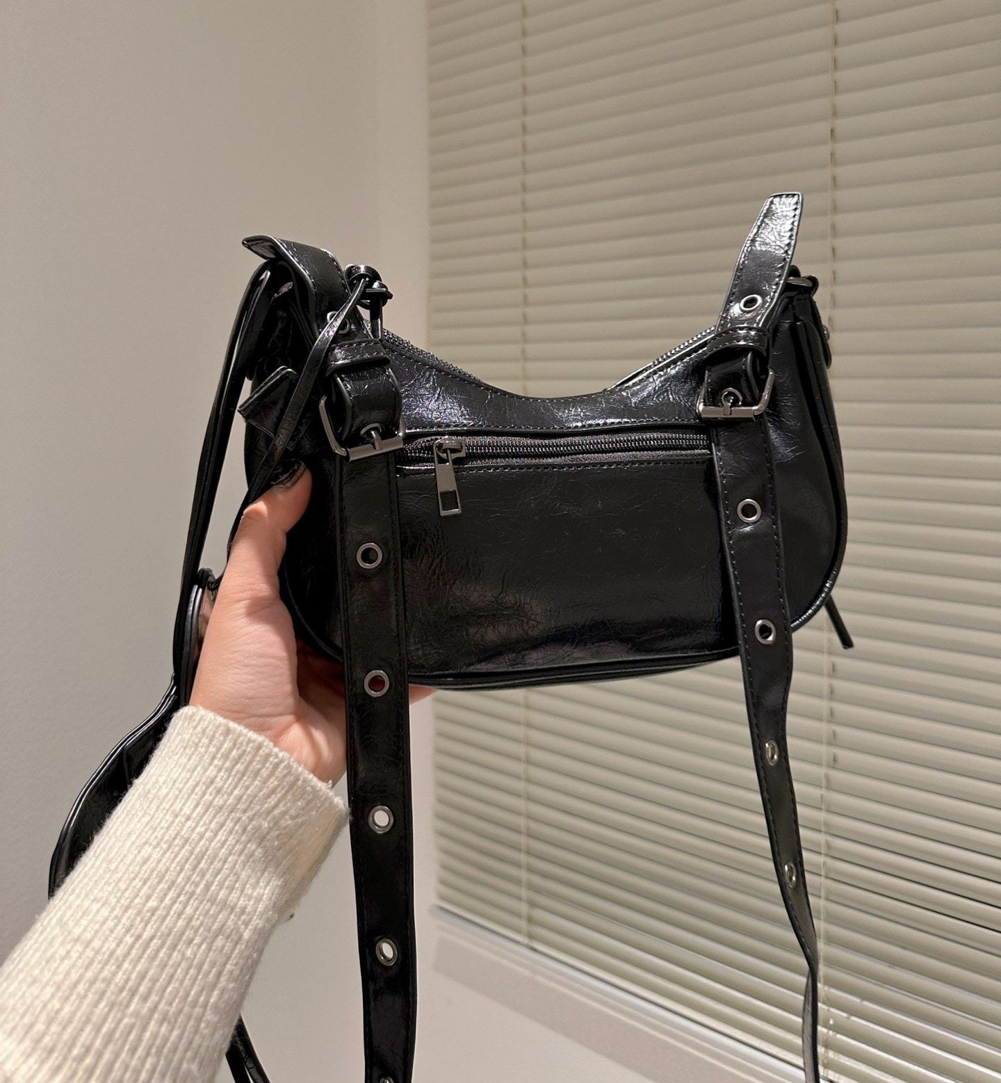 BALENCIAGA WOMENS LE CAGOLE SMALL SHOULDER BAG IN BLACK 28CM