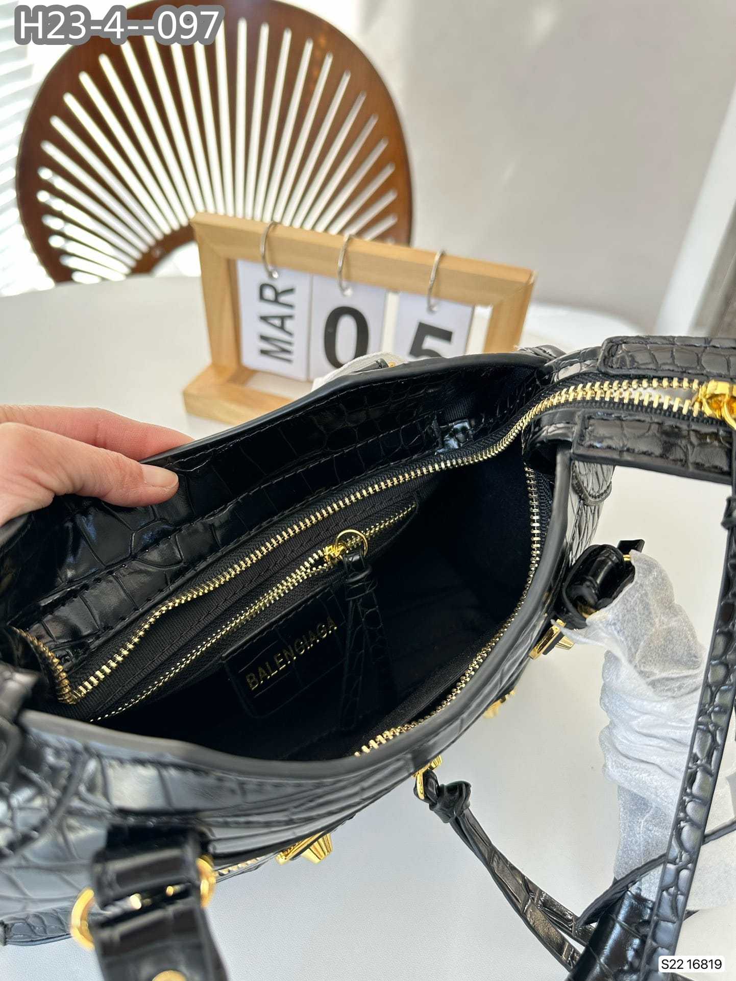 BALENCIAGA NEO CLASSIC CITY MINI CROCODILE EFFECT LEATHER BAG BLACK 25CM