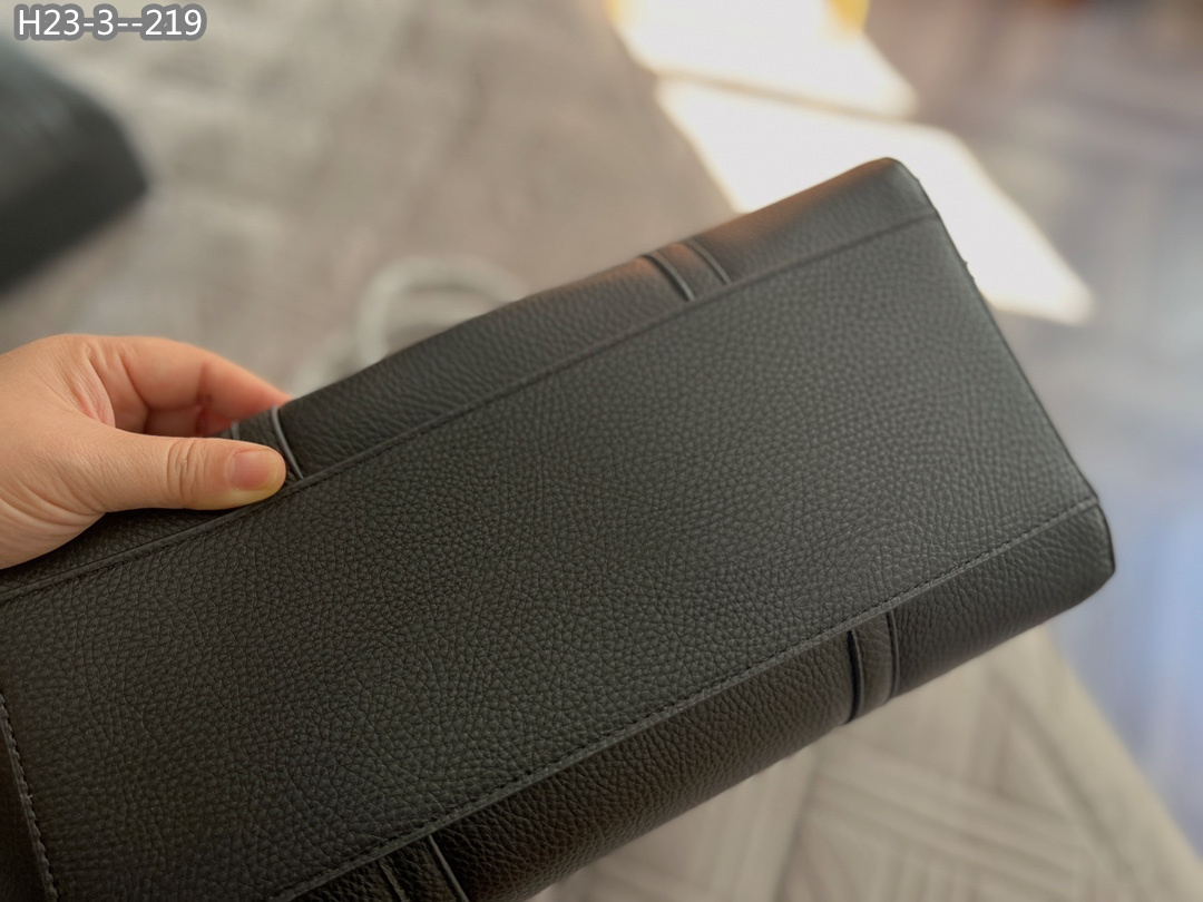 BALENCIAGA EVERYDAY TOTE BAG IN BLACK 36CM