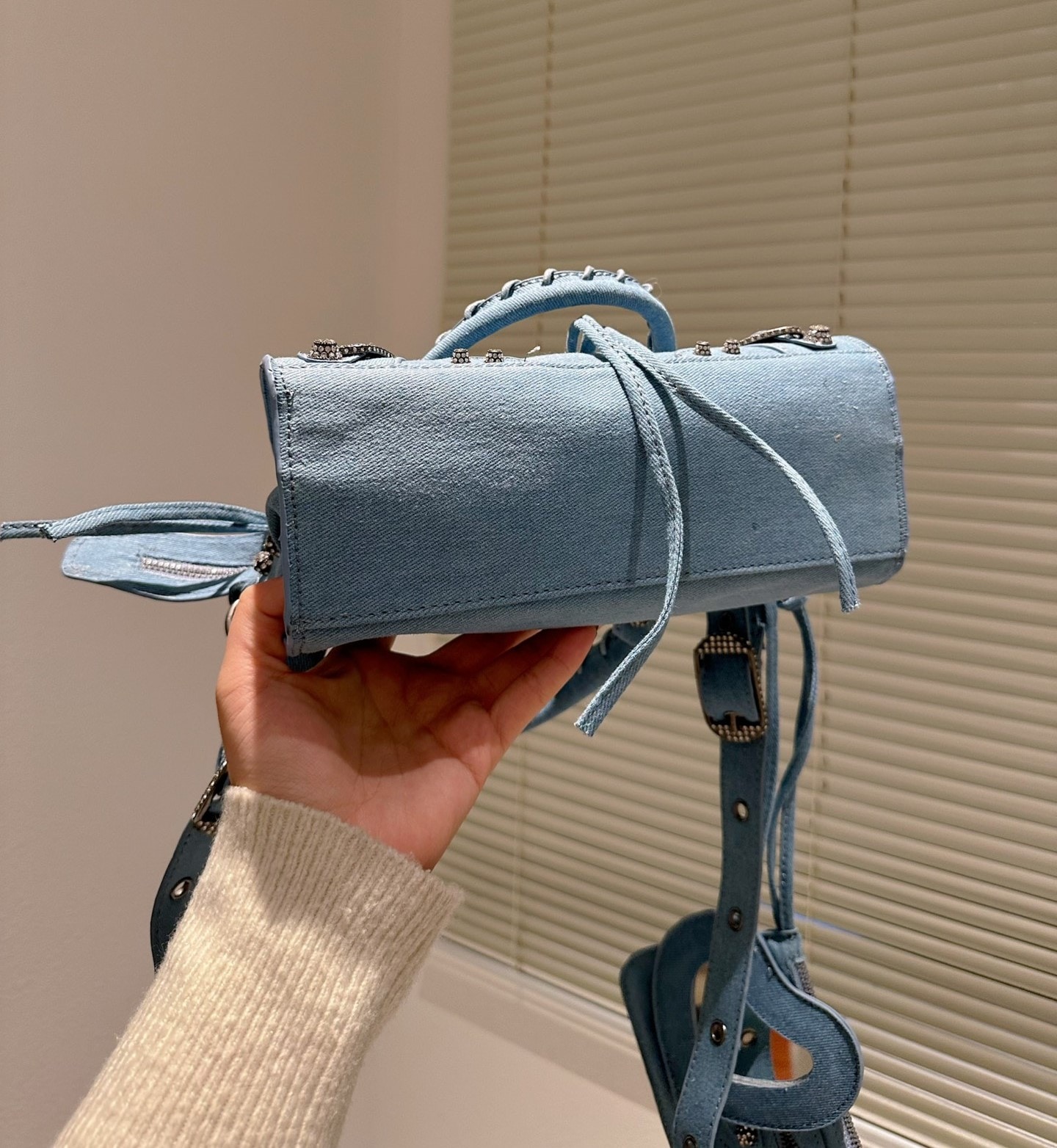 BALENCIAGA WOMENS NEO CAGOLE CITY HANDBAG IN DENIM IN BLUE 26CM