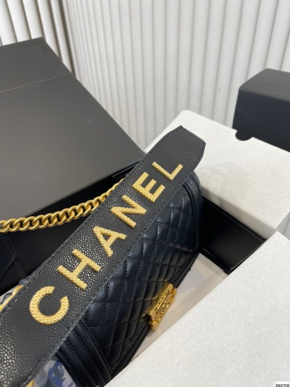 CC MEDIUM BOY QUILTED LAMBSKIN BLACK 25CM