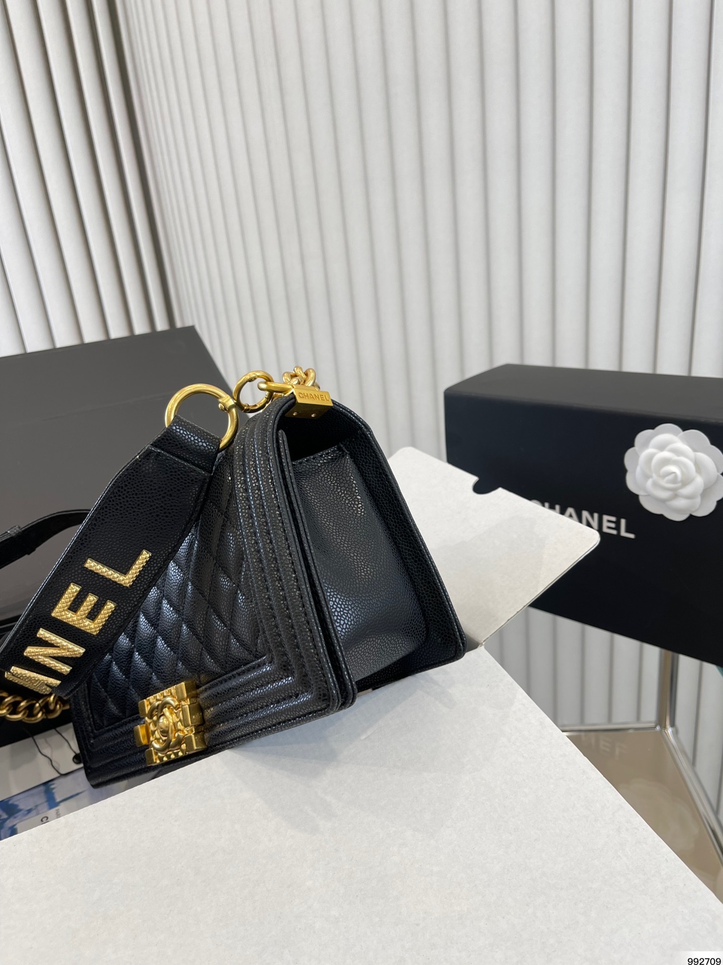 CC MEDIUM BOY QUILTED LAMBSKIN BLACK 25CM