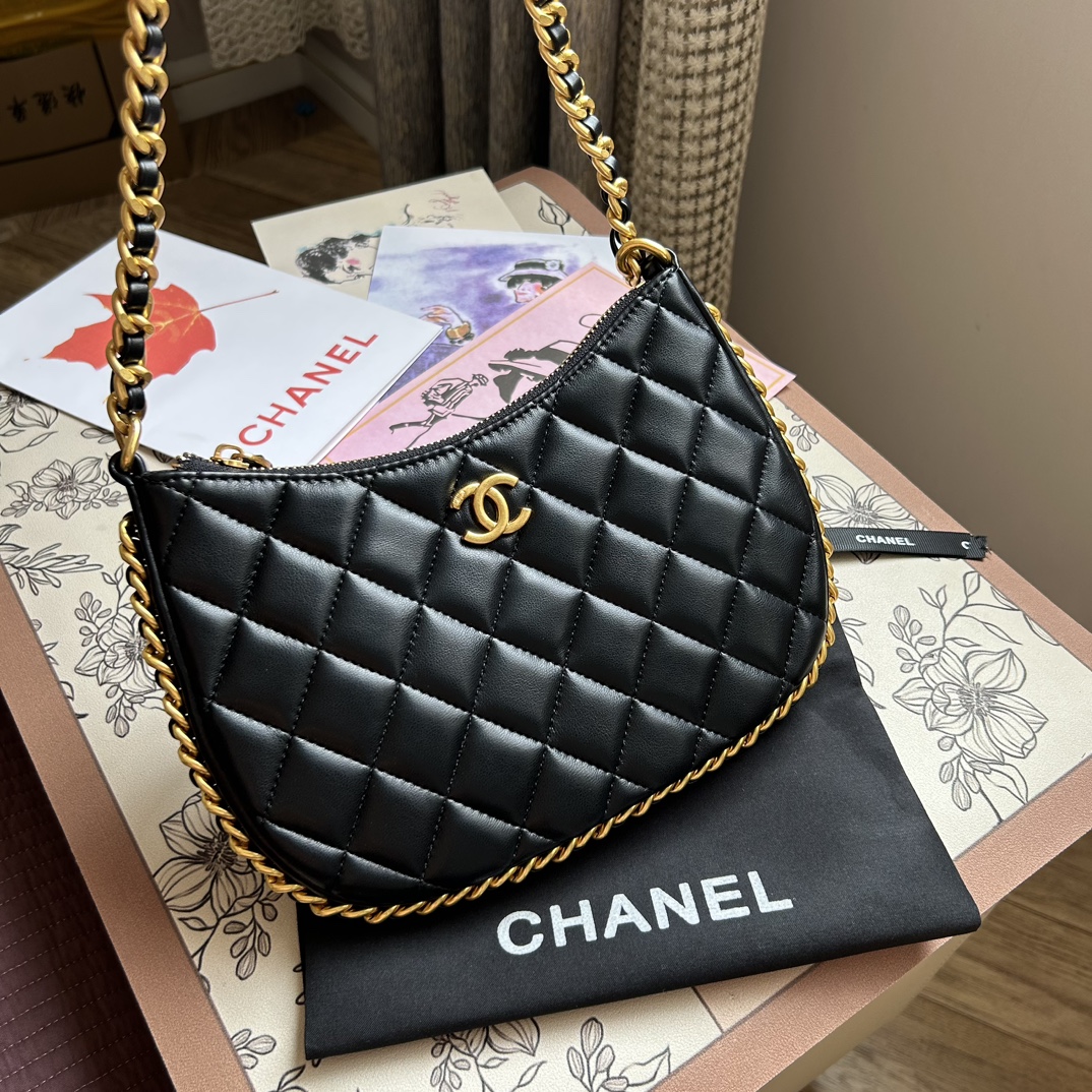 CC LARGE HOBO BAG BLACK 26CM AS4368 B13699 94305