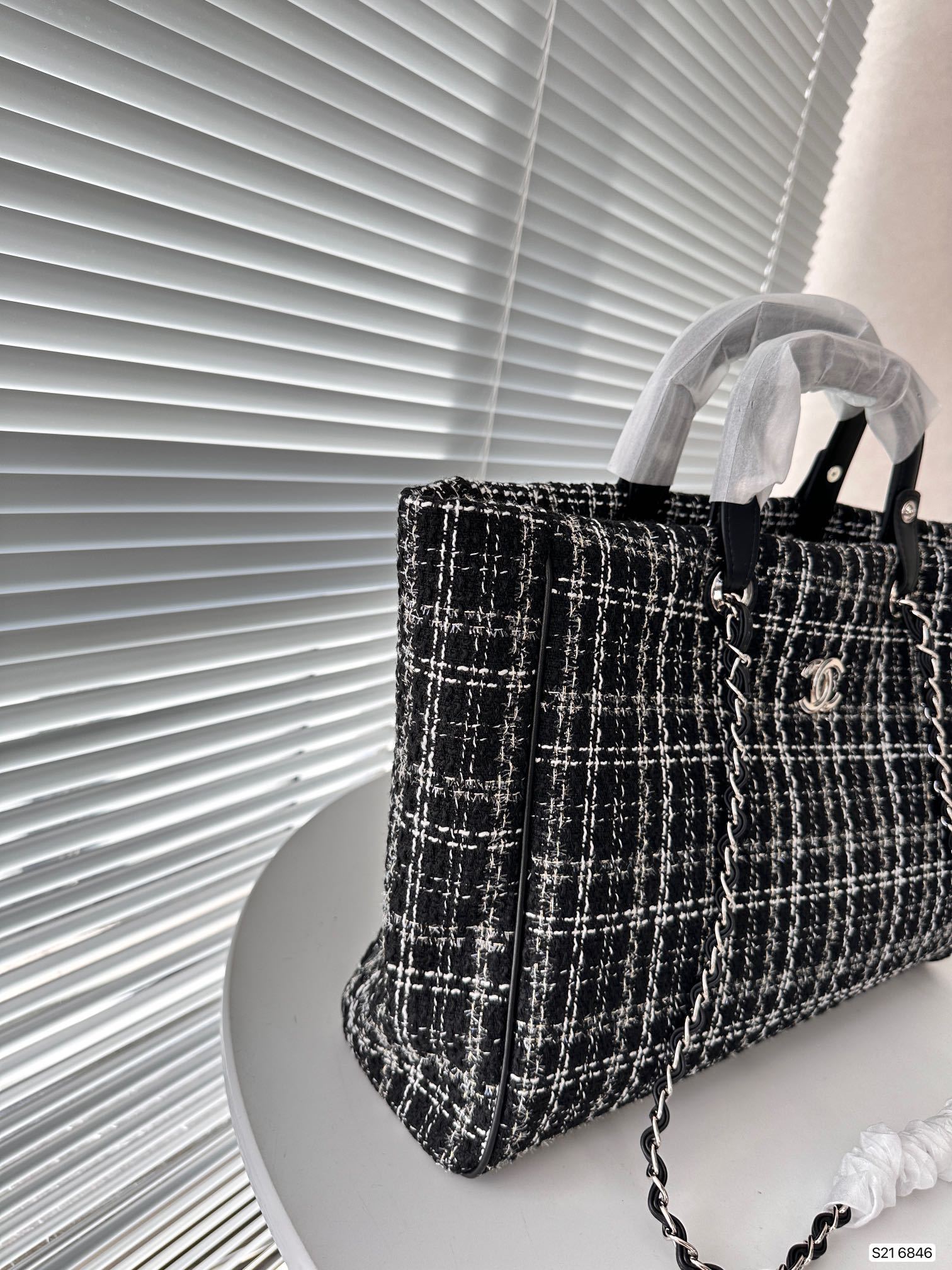 CC DEAUVILLE LARGE TOTE SHOPPING BAG BLACK 38CM