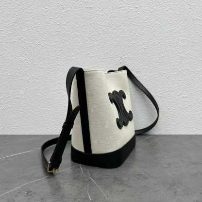 CE TRIOMPHE BUCKET BAG WHITE 22CM