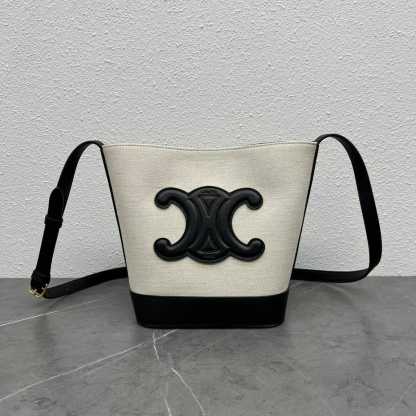 CE TRIOMPHE BUCKET BAG WHITE 22CM