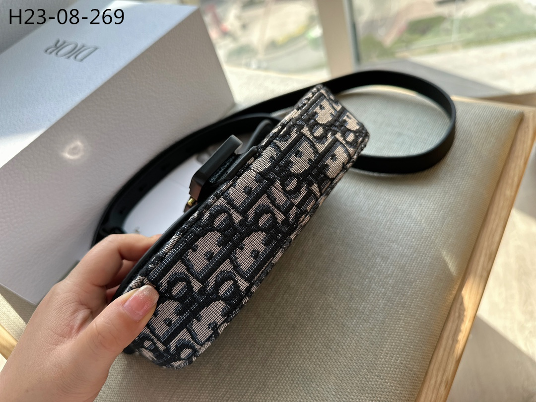 DOR SADDLE POUCH WITH STRAP BLACK 19CM 2ADCA435YKS H27E