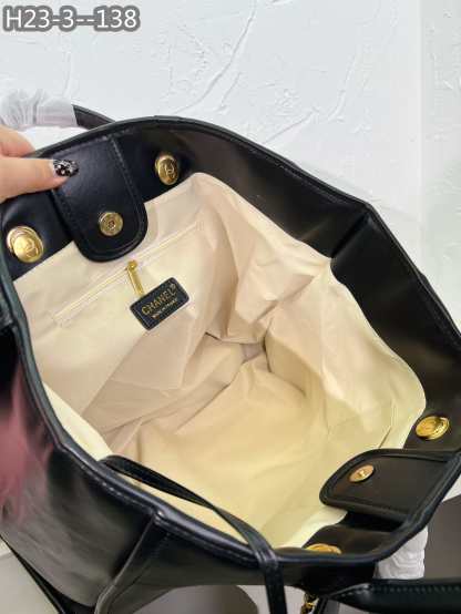 CC DEAUVILLE SHOPPING BAG LARGE 22S BLACK 38CM  A66941 B08030 94305