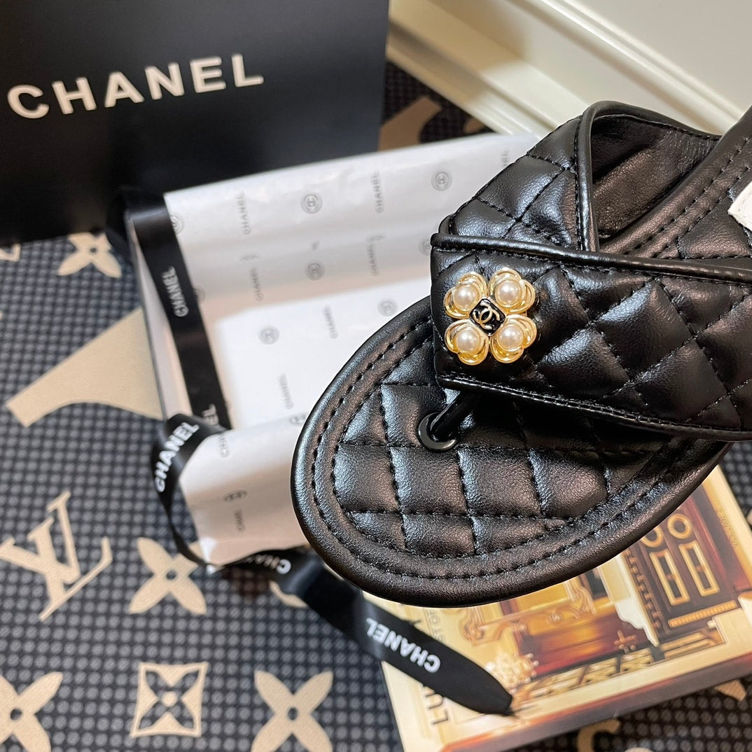 SANDAL CHL FLIP FLOP SANDALS QUILTED BLACK