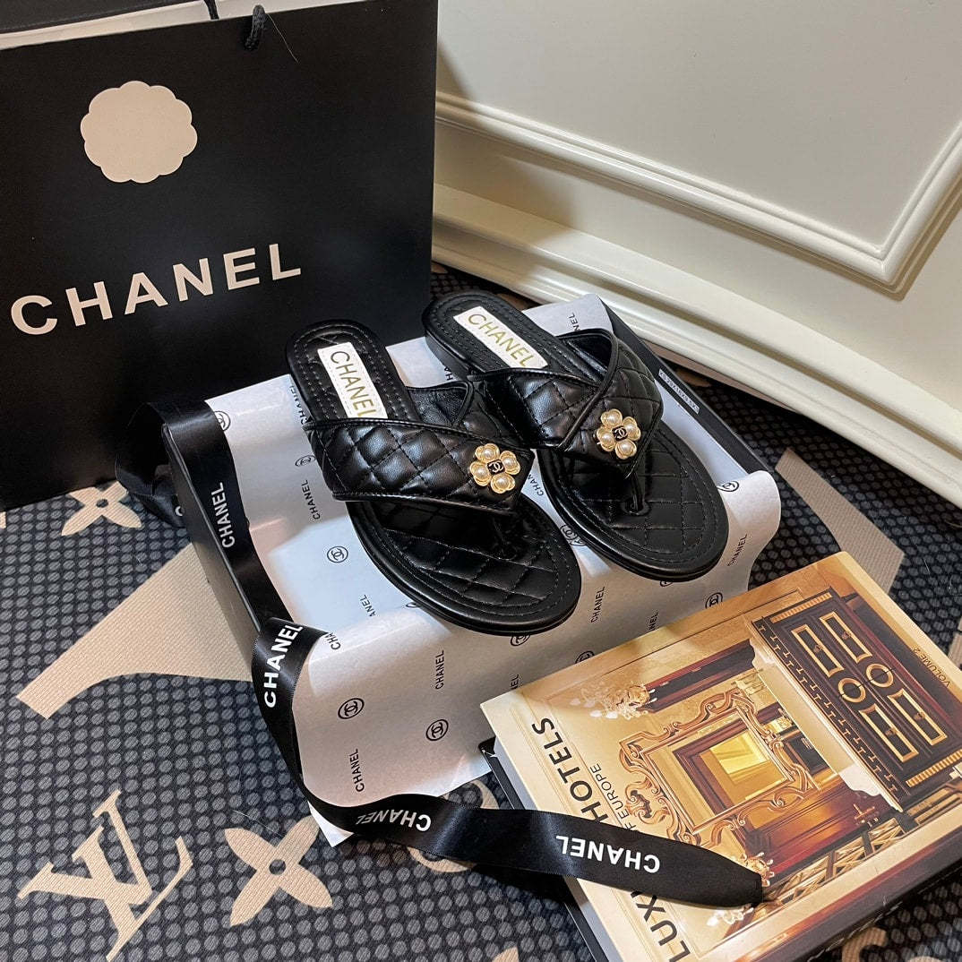 SANDAL CHL FLIP FLOP SANDALS QUILTED BLACK