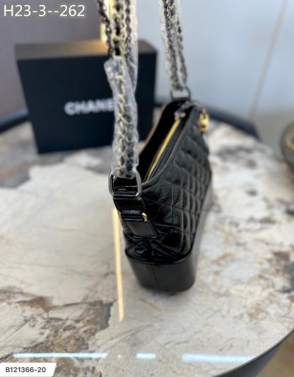 CC GABRIELLE HOBO BAG DIAMOND GABRIELLE BLACK 25CM