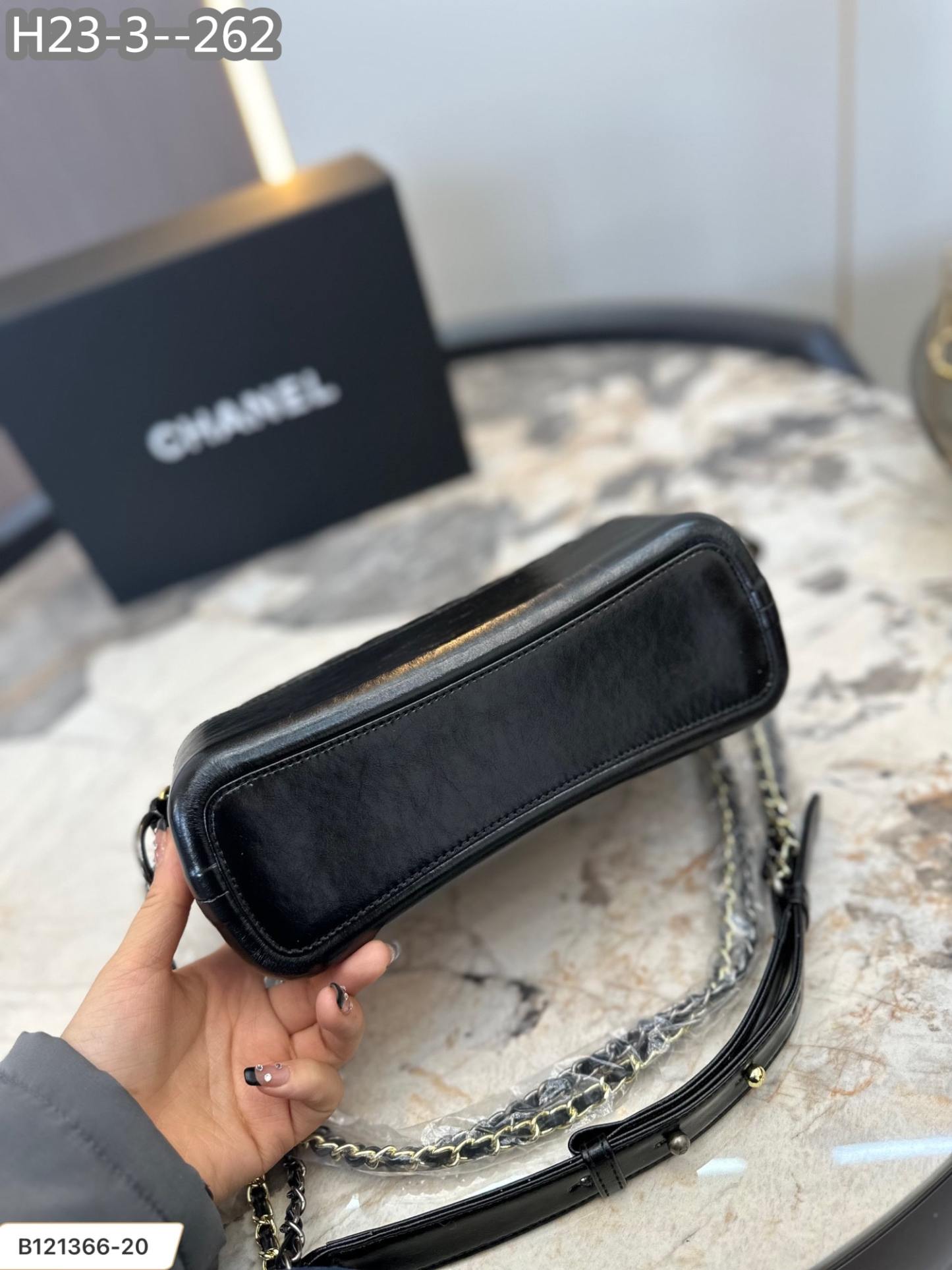 CC GABRIELLE HOBO BAG DIAMOND GABRIELLE BLACK 25CM