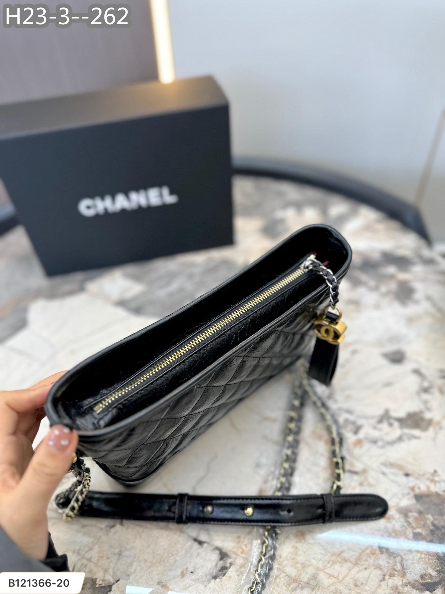 CC GABRIELLE HOBO BAG DIAMOND GABRIELLE BLACK 25CM