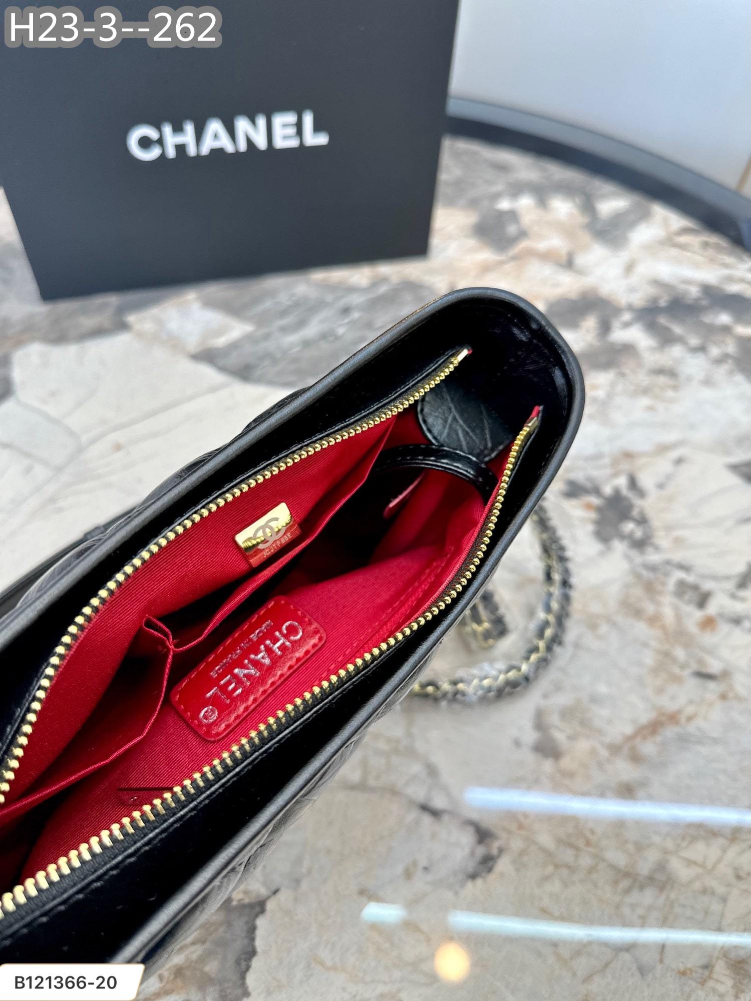 CC GABRIELLE HOBO BAG DIAMOND GABRIELLE BLACK 25CM