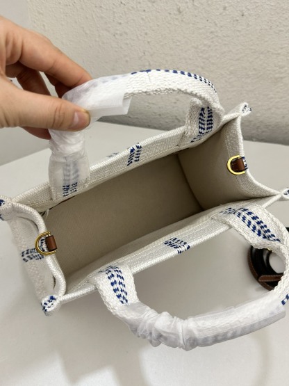 CE SMALL CABAS THAIS IN STRIPED TEXTILE AND CALFSKIN XHITE/BLUE 25CM 199162EYI01BB