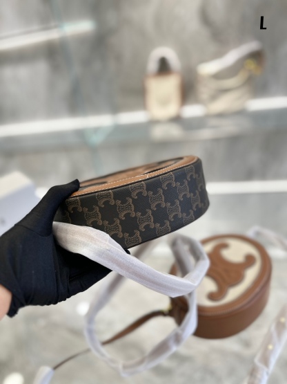 CE OVAL BAG CUIR TRIOMPHE IN TEXTILE AND CALFSKIN NATURAL 20CM 198602EFL02NT