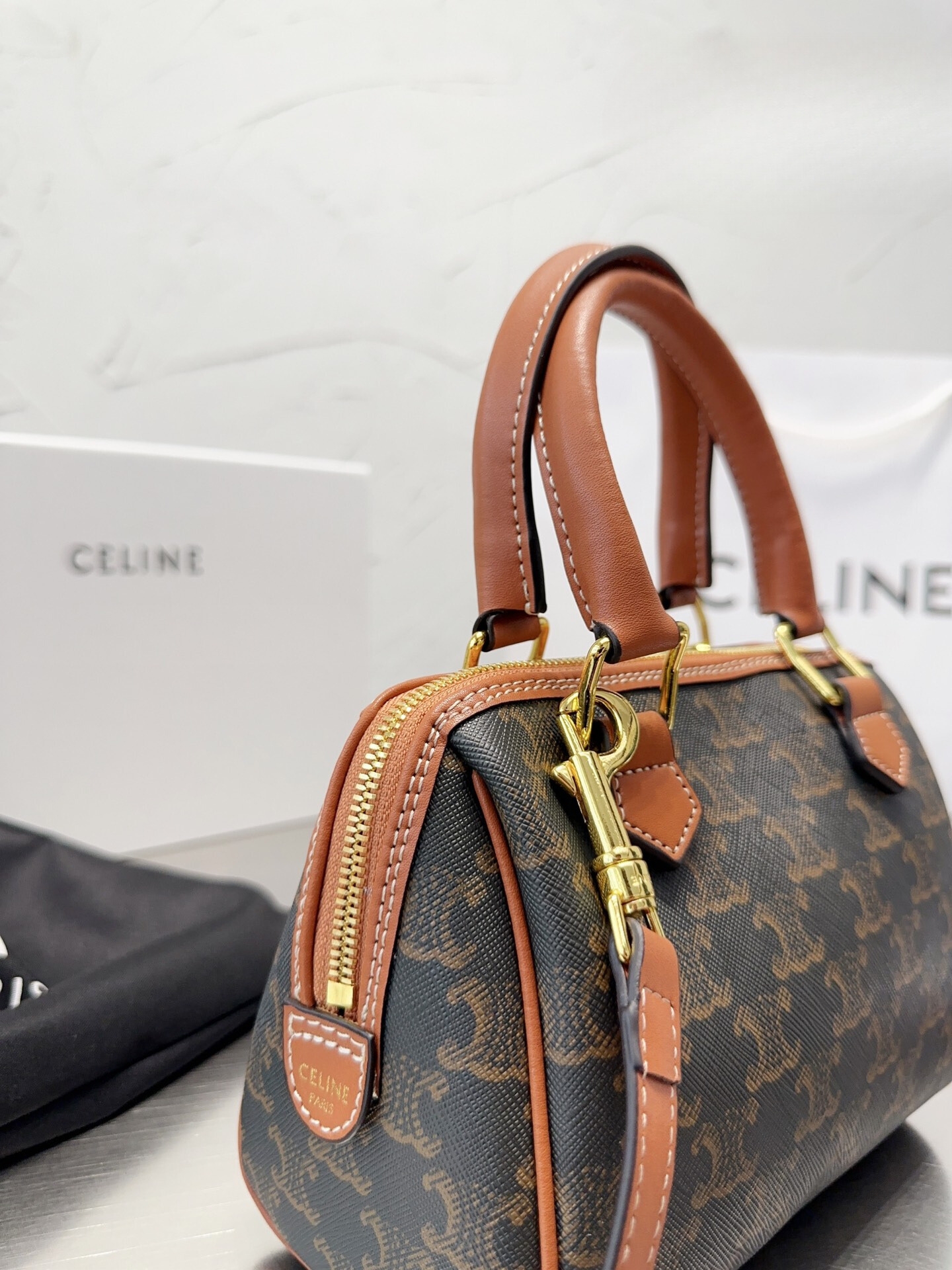 CE SMALL BOSTON IN TRIOMPHE CANVAS AND CALFSKIN TAN 19CM 113772CAS04LU