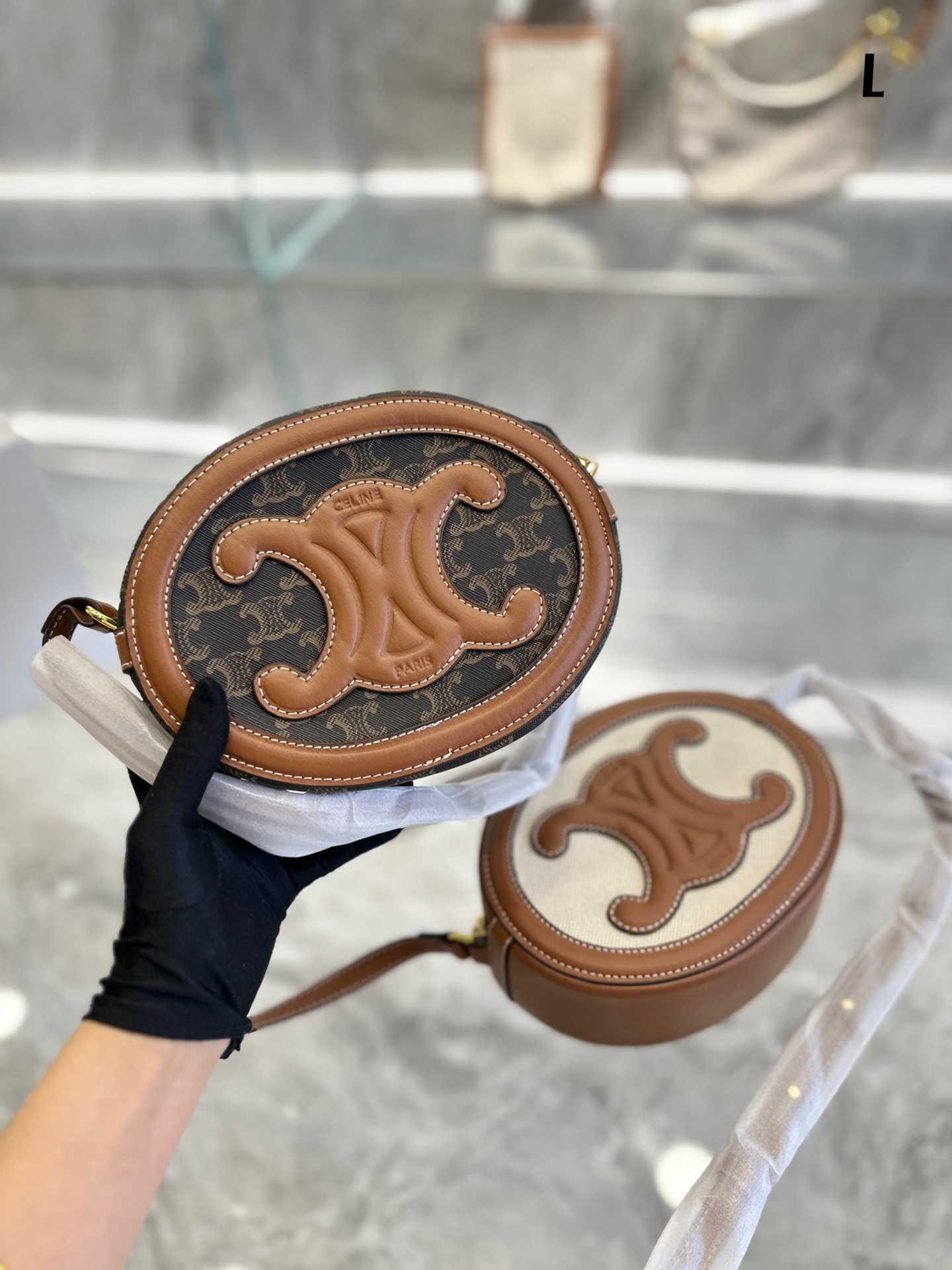 CE OVAL BAG CUIR TRIOMPHE IN TEXTILE AND CALFSKIN NATURAL 20CM 198602EFL02NT