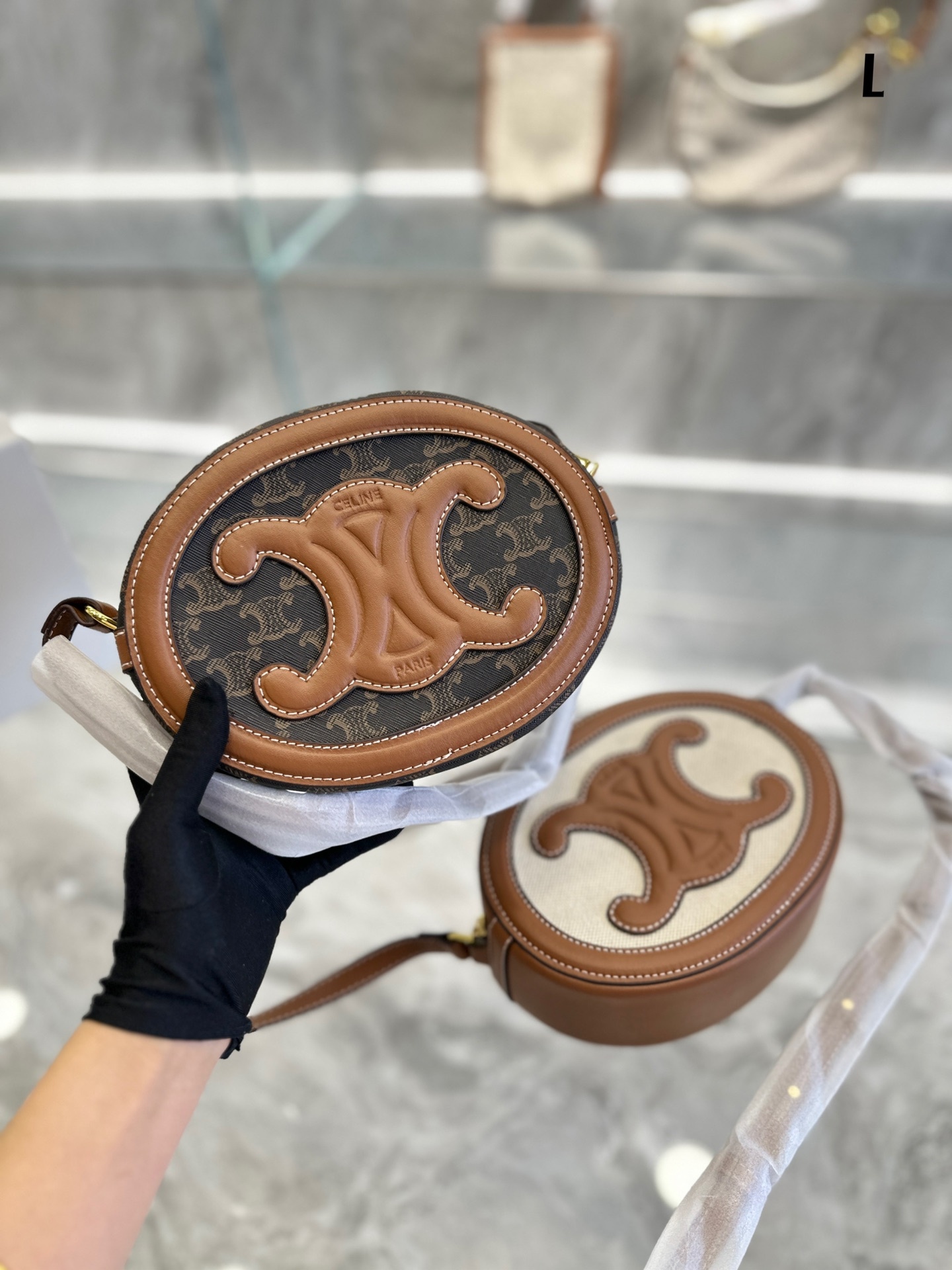 CE OVAL BAG CUIR TRIOMPHE IN TEXTILE AND CALFSKIN NATURAL 20CM 198602EFL02NT