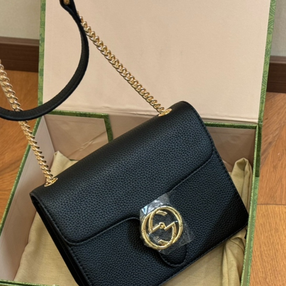 GG INTERLOCKING LEATHER CHAIN CROSSBODY BAG BLACK 20CM