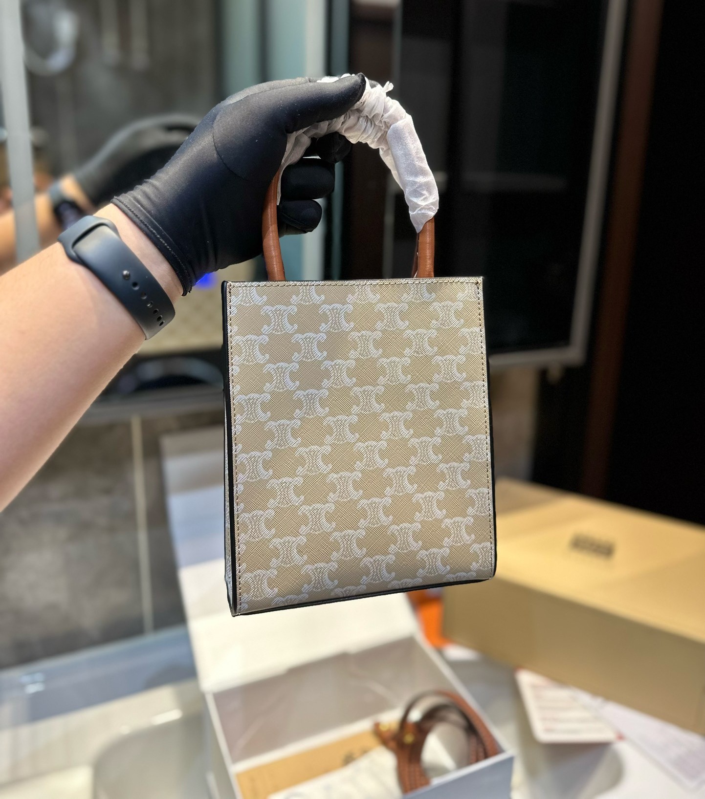 CE MINI VERTICAL CABAS IN TRIOMPHE CANVAS AND CALFSKIN GREGE 19CM 194372FLB 02GR