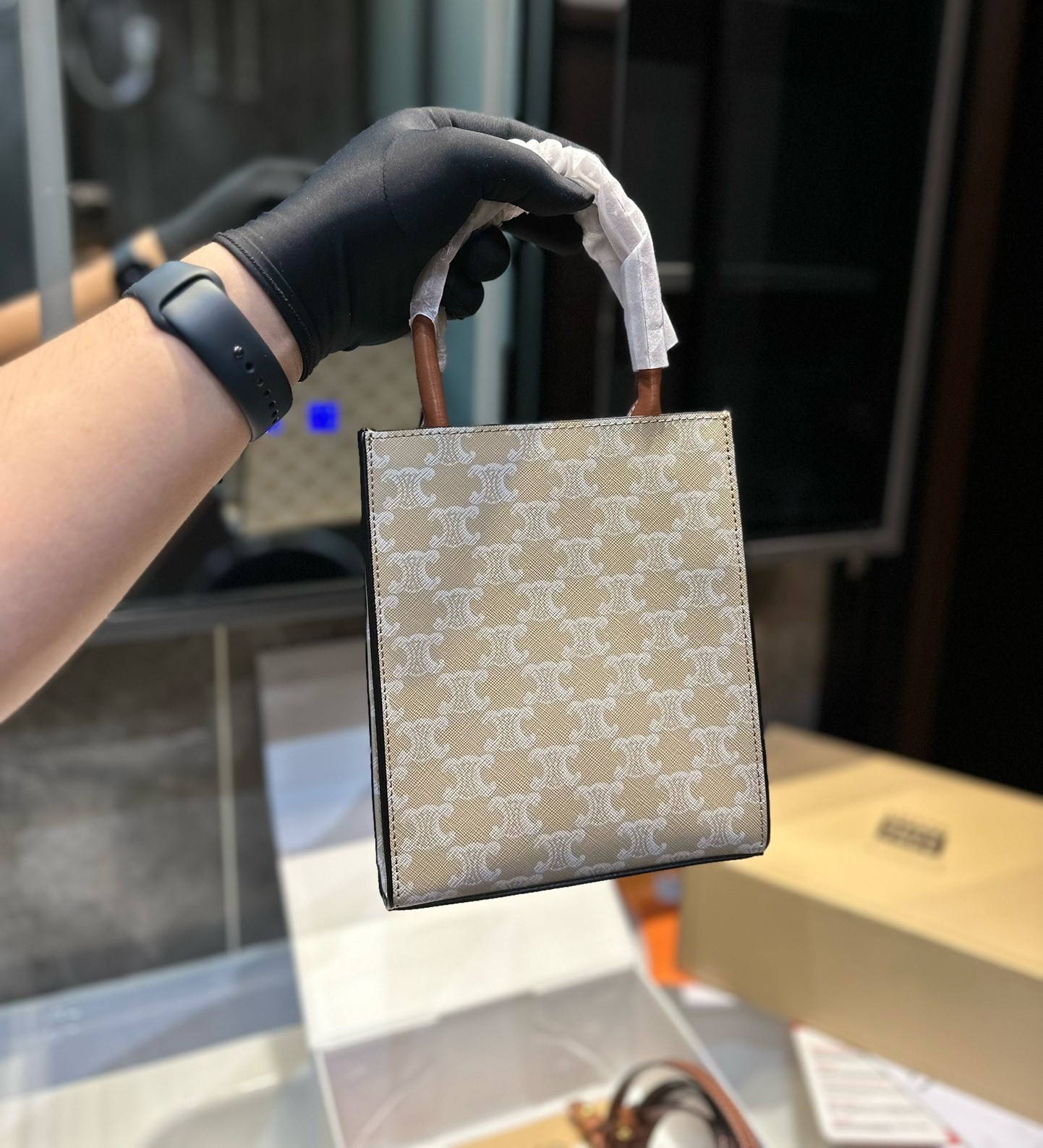 CE MINI VERTICAL CABAS IN TRIOMPHE CANVAS AND CALFSKIN GREGE 19CM 194372FLB 02GR