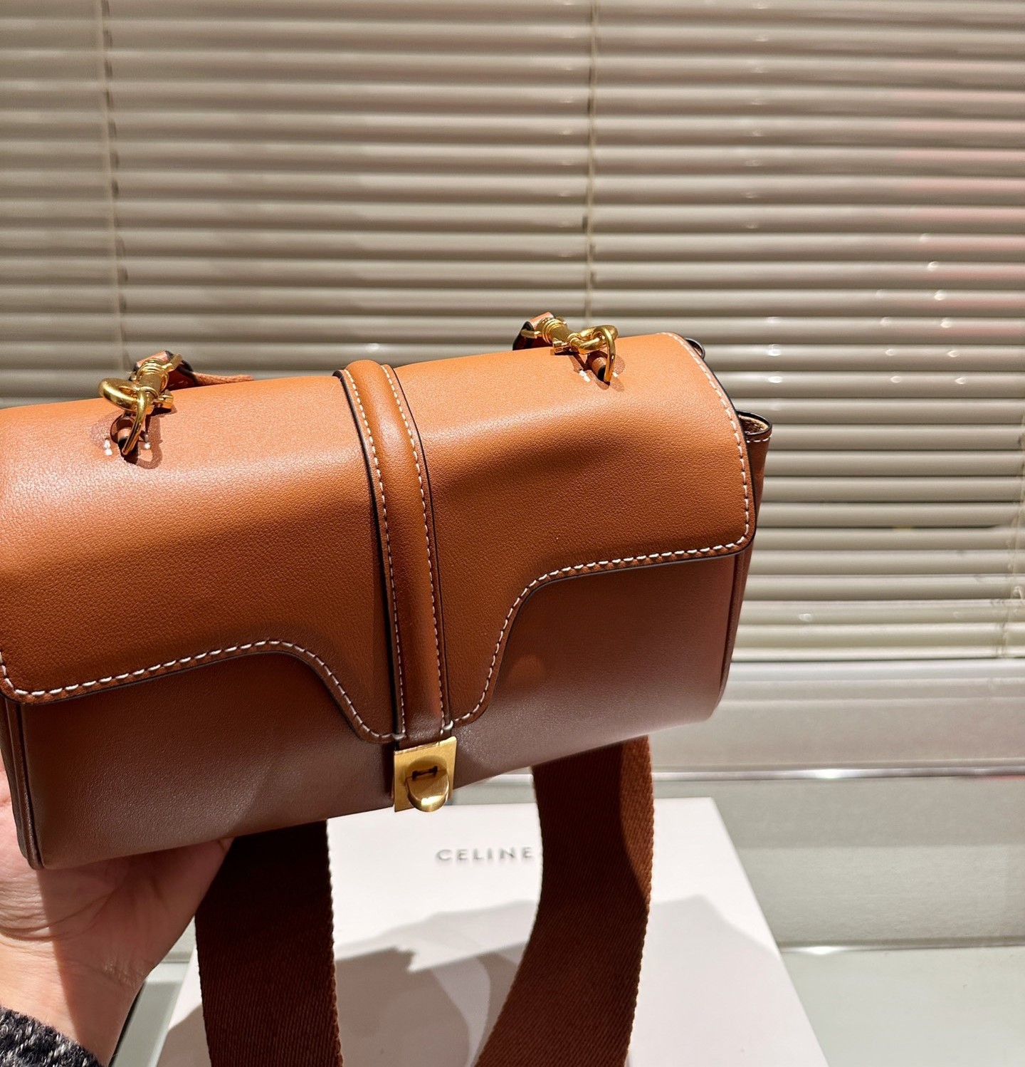 CE TEEN SOFT 16 IN SMOOTH CALFSKIN TAN 24CM 196853CR4 04LU