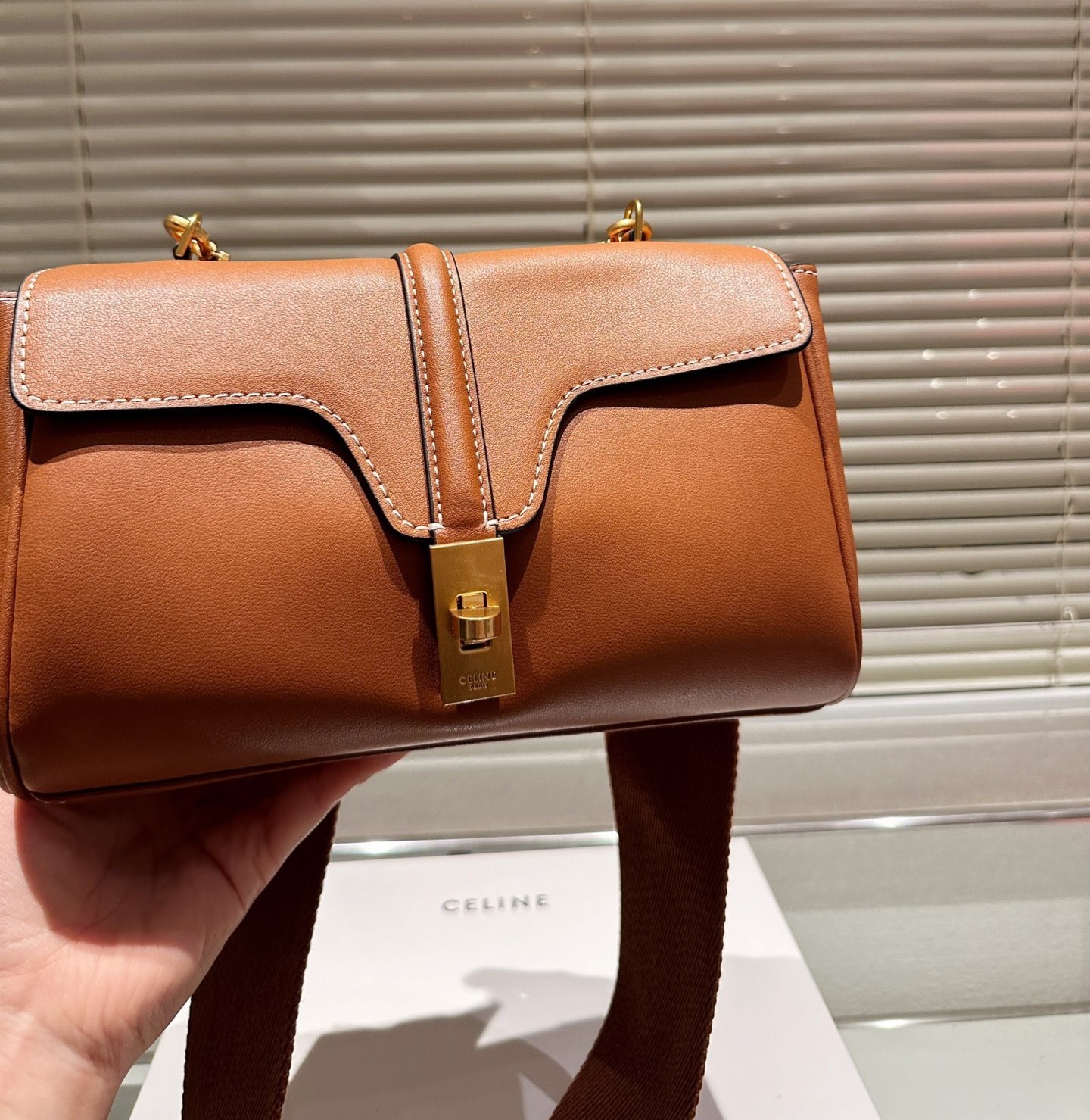 CE TEEN SOFT 16 IN SMOOTH CALFSKIN TAN 24CM 196853CR4 04LU