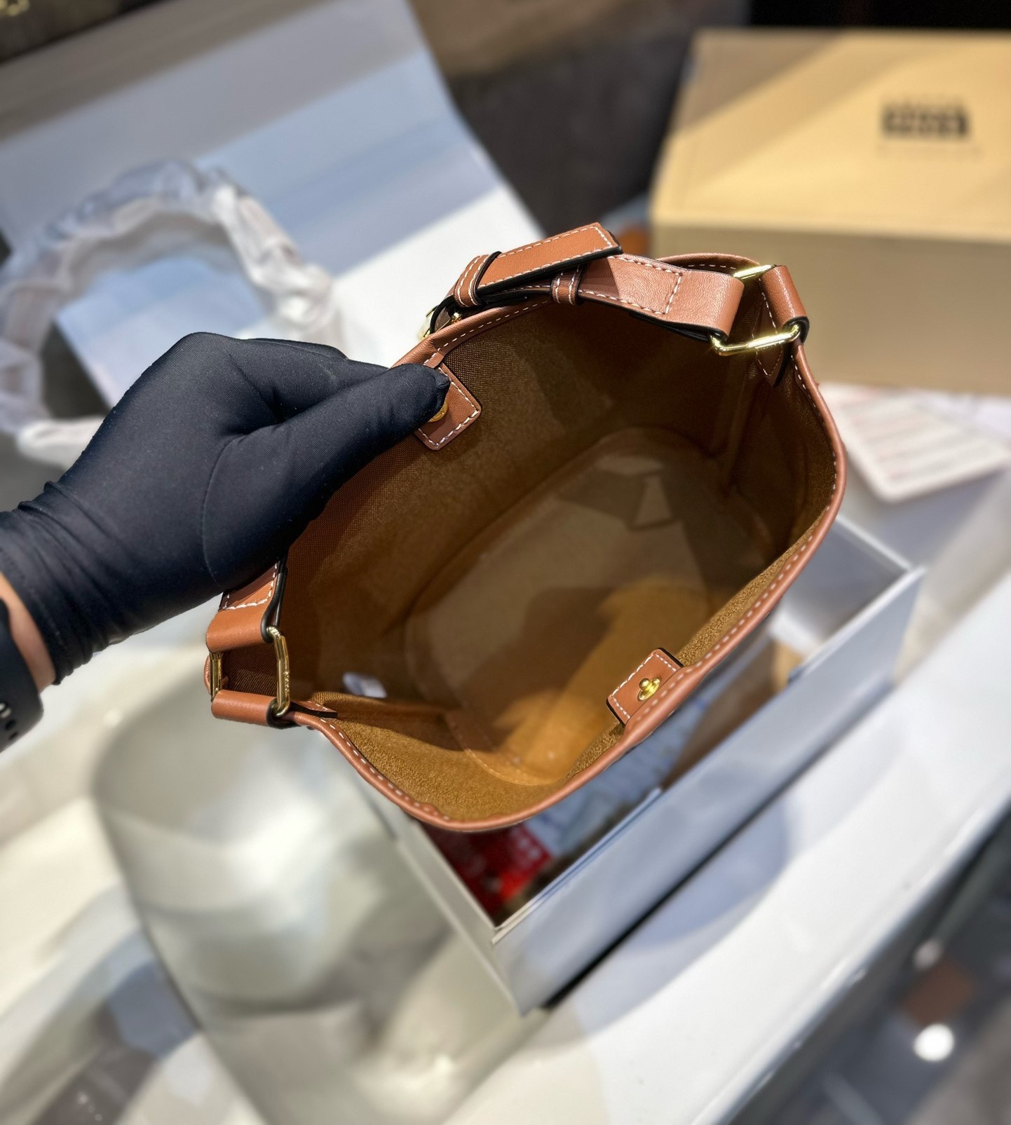 CE SMALL BUCKET CUIR TRIOMPHE IN TRIOMPHE CANVAS AND CALFSKIN GREGE 22CM 191442FLC 02GR