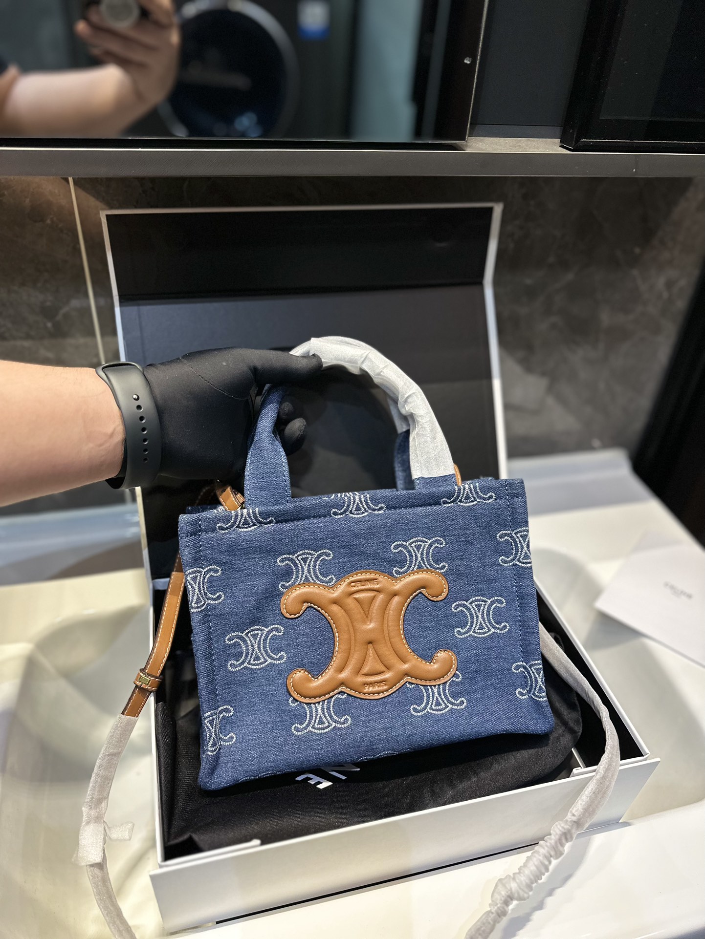 CE TRIOMPHE SMALL CABAS THAIS IN DENIM NAVY 25CM 199162FED 07AT