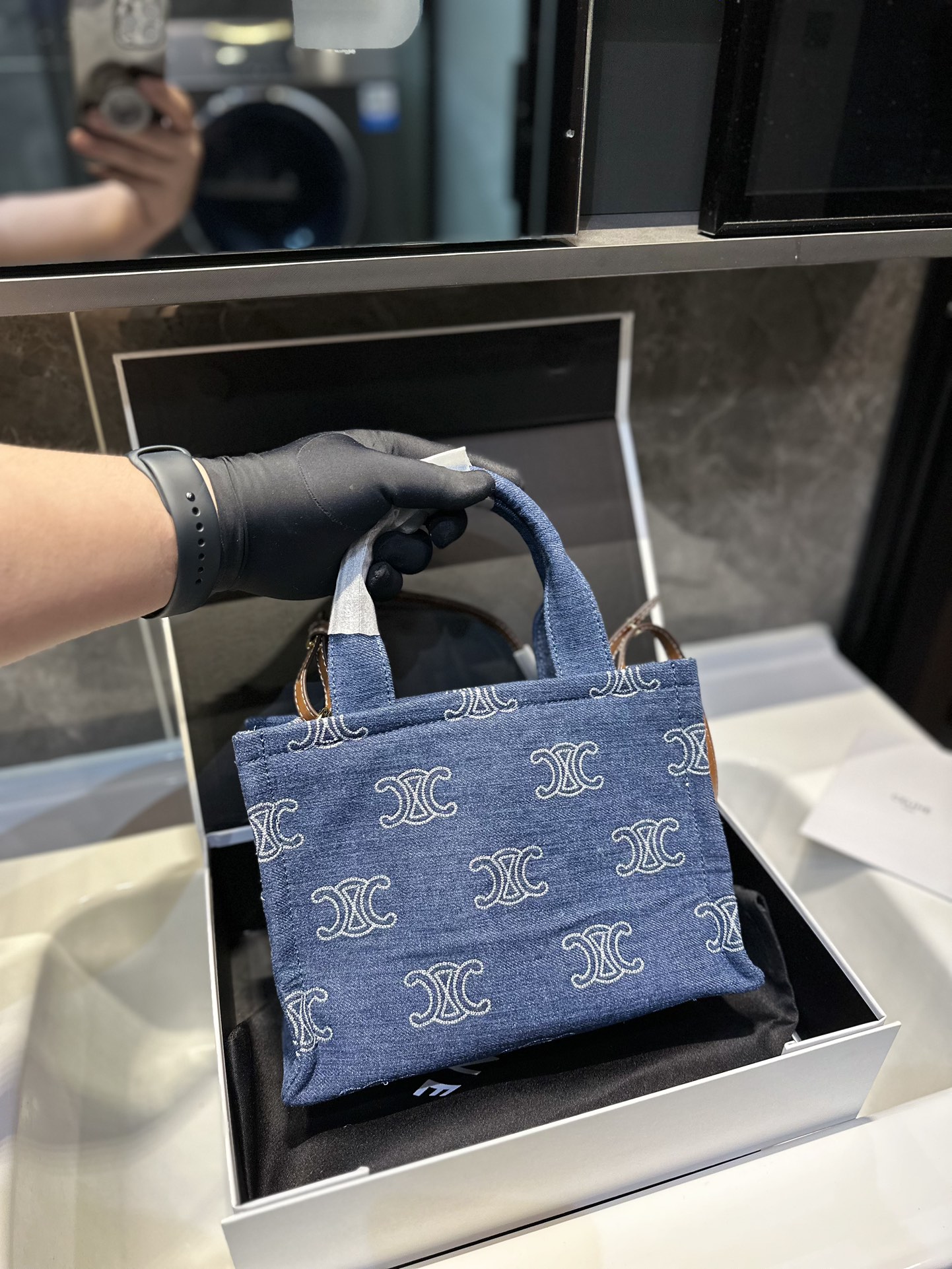 CE TRIOMPHE SMALL CABAS THAIS IN DENIM NAVY 25CM 199162FED 07AT