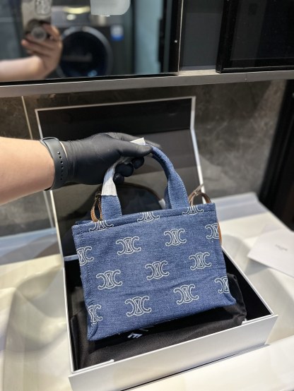 CE TRIOMPHE SMALL CABAS THAIS IN DENIM NAVY 25CM 199162FED 07AT