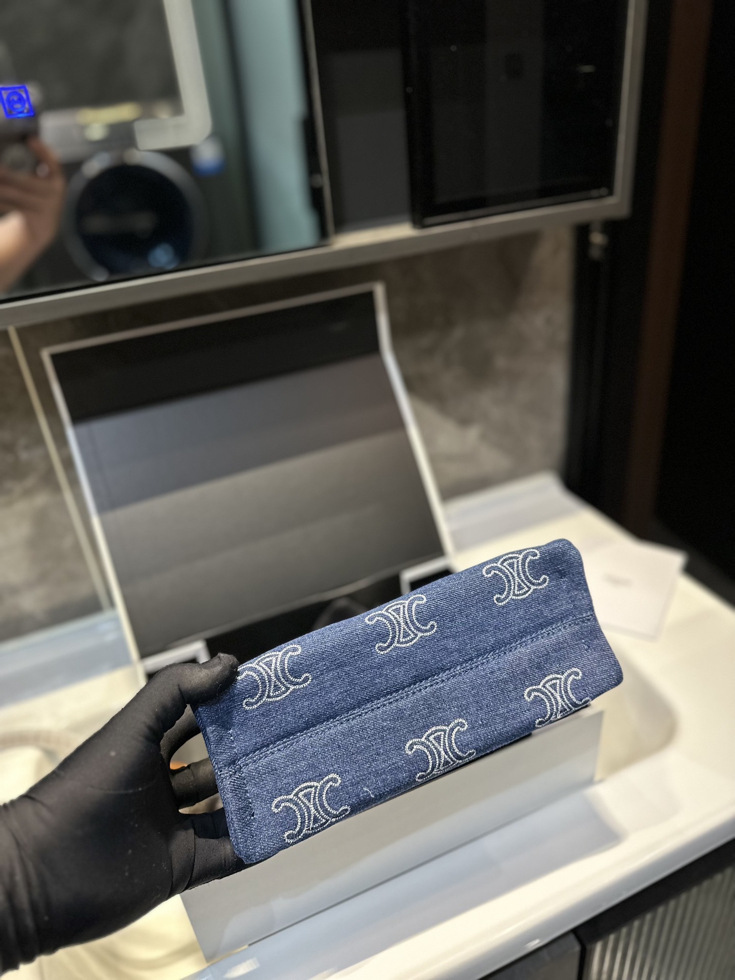 CE TRIOMPHE SMALL CABAS THAIS IN DENIM NAVY 25CM 199162FED 07AT