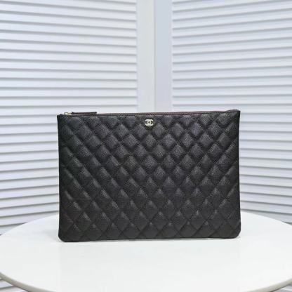 CHL POUCH CLASSIC BLACK LEATHER CLUTCH A82545
